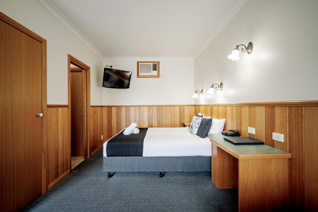 Westlander Motor Motel